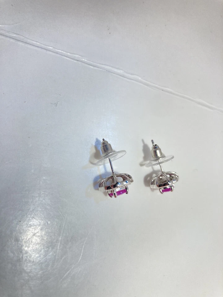 Pendientes de rubí sintético enchapado en rodio de latón Foto 4 de 4