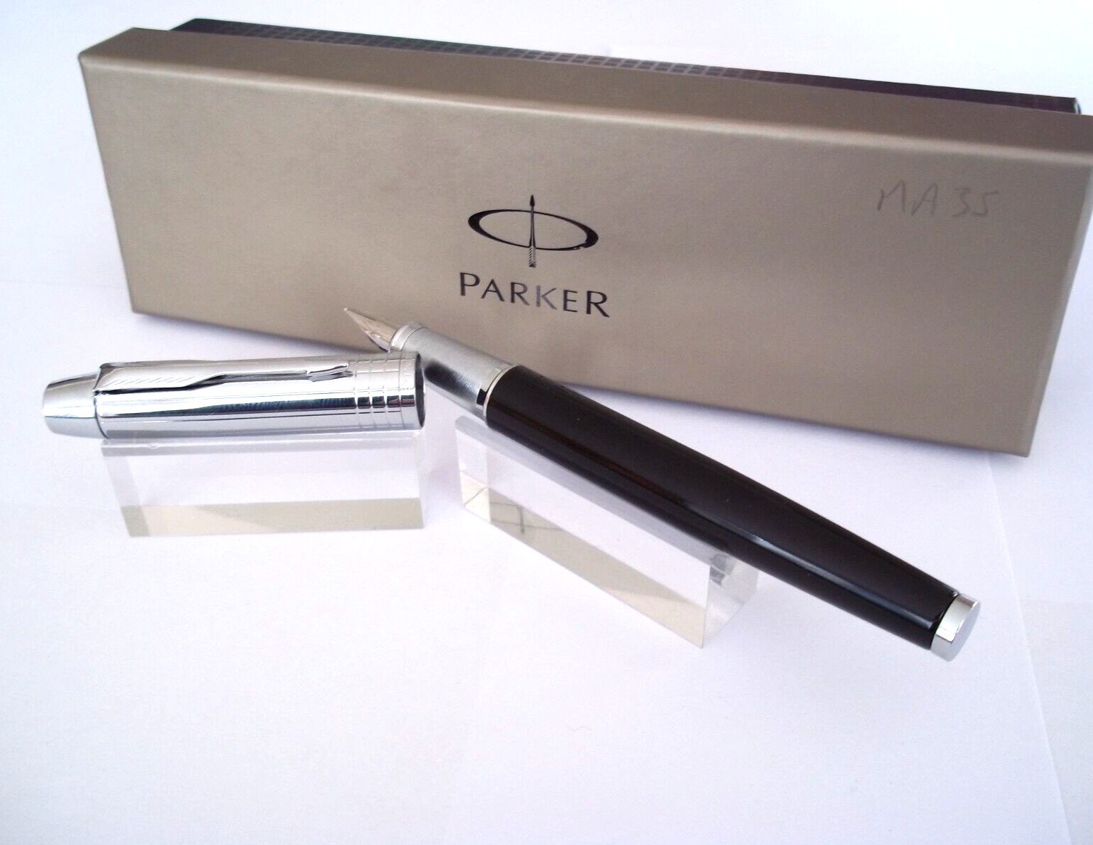 Stylo plume Parker Premium en édition prestige avec attributs dorés pour collectionneur