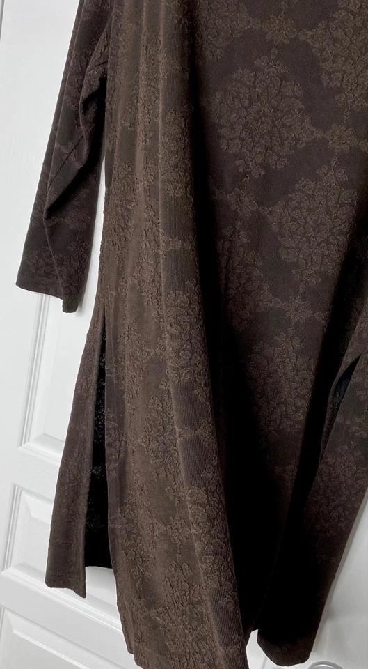 VIKKI VI Textured Jacquard Knit Mandarin Long Duster Cardigan Jacket Dress 1X 🤎 - Image 4 of 4