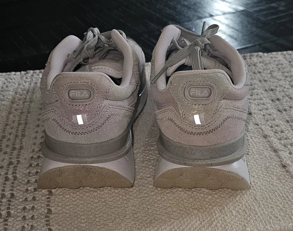 Fila Holographic Sneakers with Suede Overlay and Cushioned Sole Size 9 - Image 3 of 4