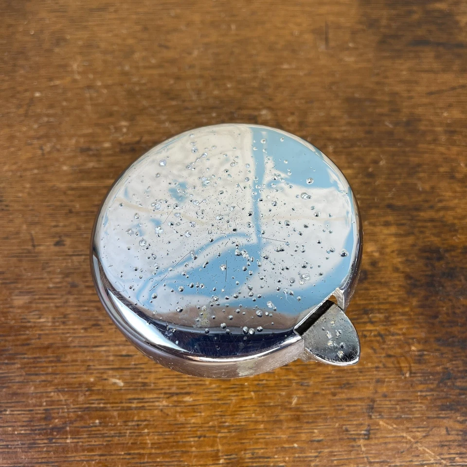 Triumph TR2 TR3 TR3A • Tapa Gas Tapa Abatible Todo Original Usado. KT256 Foto 2 de 4