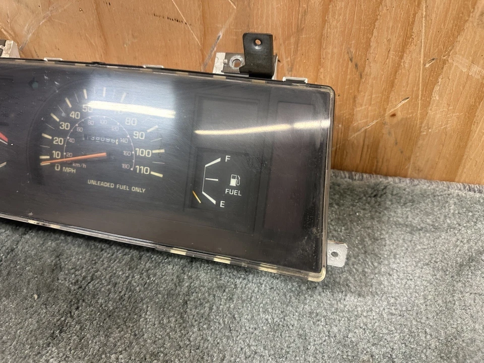 Grupo velocímetro camioneta Toyota 138 k millas OEM 1984-1986 V32 Foto 2 de 4