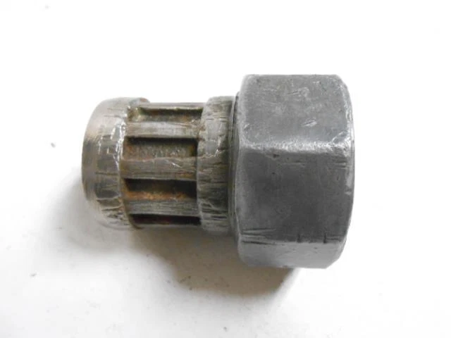 NYE 3/8" NPT Pipe Threading Head - Image 3 of 4