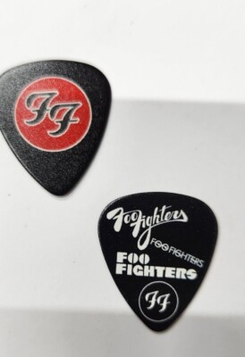 Foo Fighters X 2 plectrums Gift SET Grunge Rock DAVE GROHL TAYLOR HAWKINS Foos 