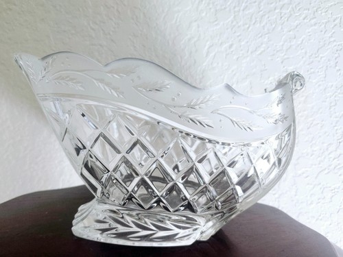 Elegant Lead Crystal Candy/ Fruit Bowl in Slate design 10" x 5 1/2" 5 3/4" deep - Picture 7 of 10