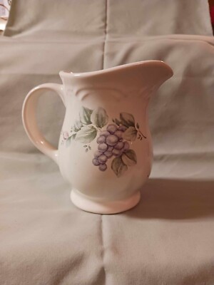 Pfaltzgraff Cream and Sugar Grapevine Dishes