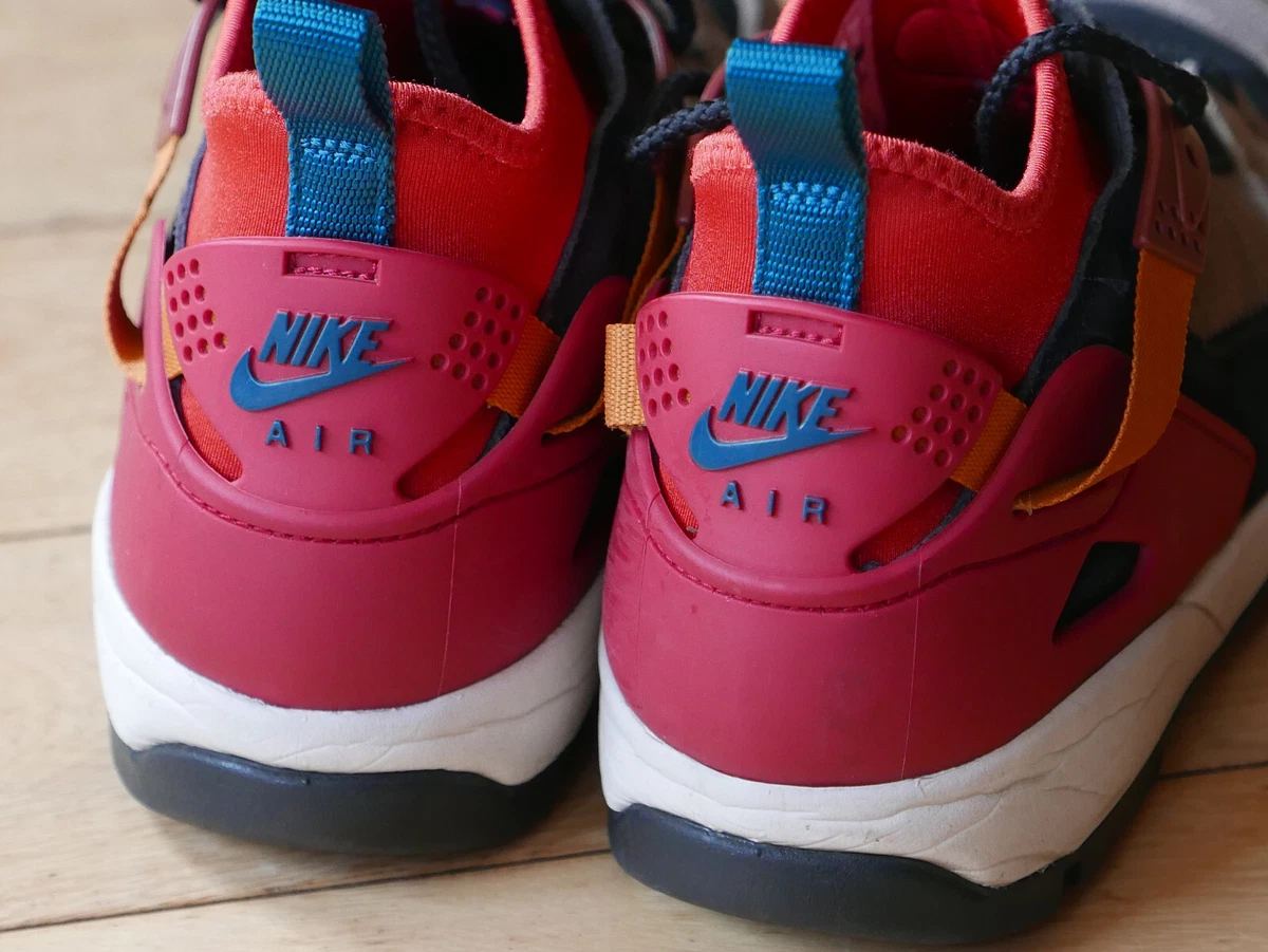 rrp 119 Rare Mens Nike Air Revaderchi ACG trainers size UK 7 US 8