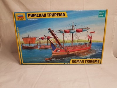 ROMAN  TRIREME  1/72 OVP  Verschweißt Modellbau Zvezda 8515
