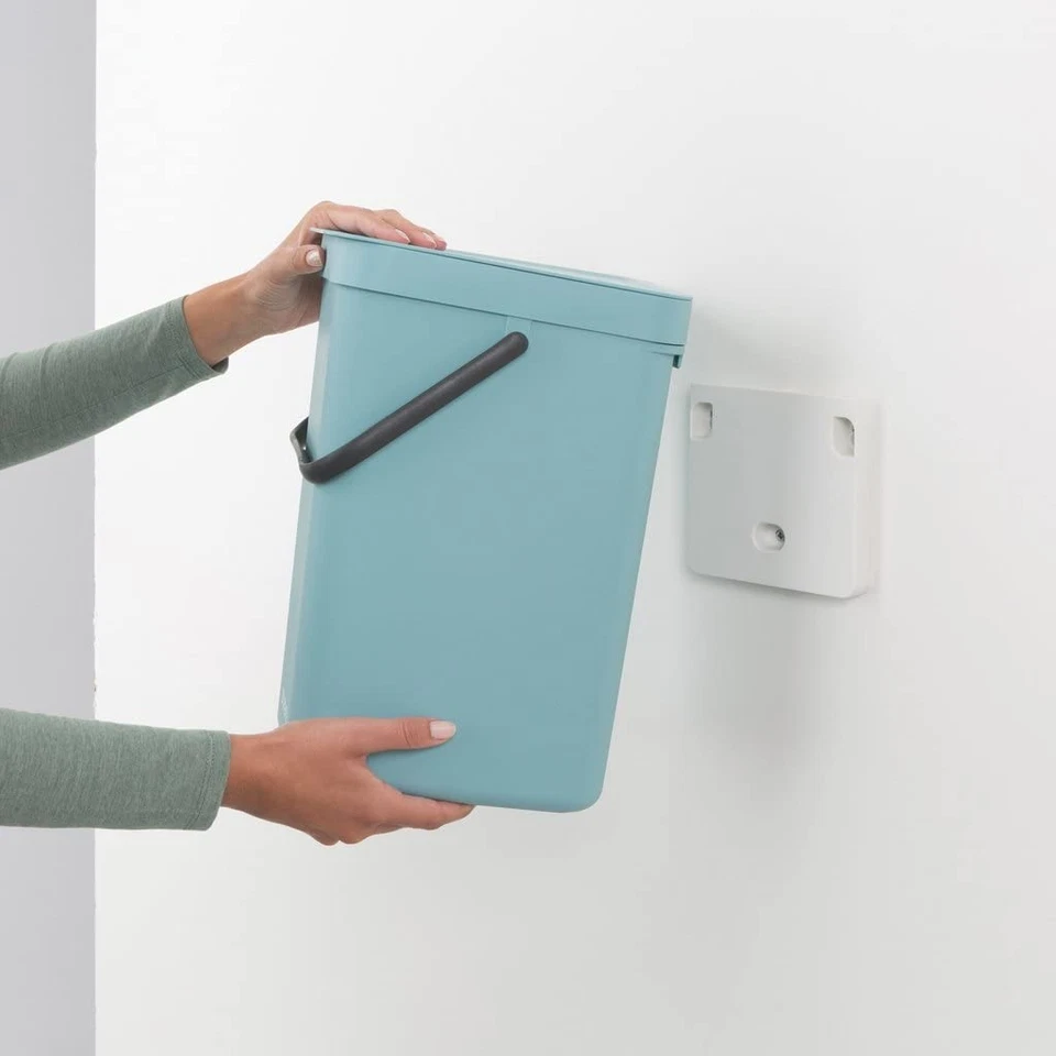 Bote de basura de reciclaje Brabantia Sort Go 3,2 galones 12 L diseño verde abeto ahorro de espacio Foto 2 de 3