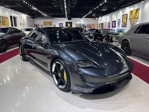 2020 Porsche Taycan Turbo