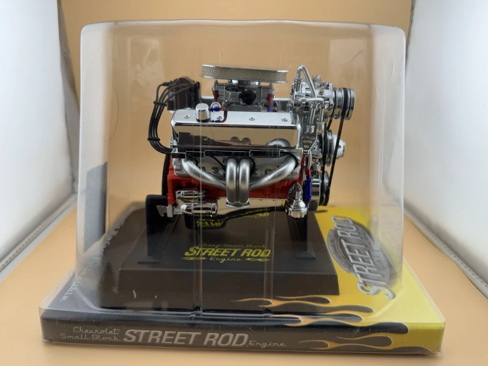 Street Rod 1:6 Chevy motor de bloque pequeño 84026 Liberty Classics nuevo en caja Foto 4 de 4