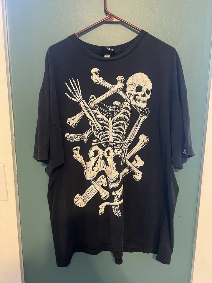 Vintage Rebel 8 Mike Giant Skeleton T-shirt Size 2xl - Image 2 of 4