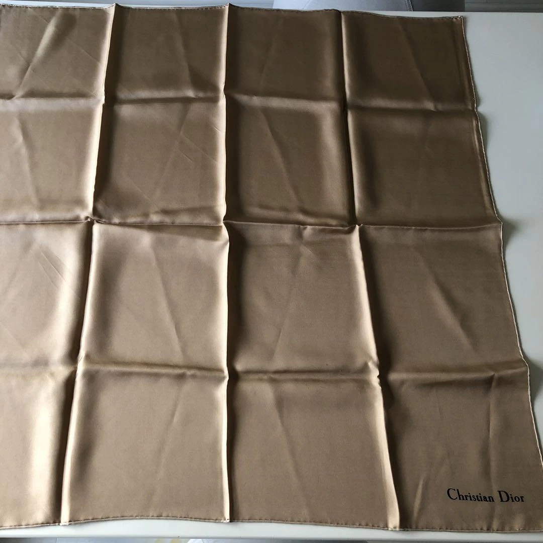 Foulard beige Christian Dior 100% soie