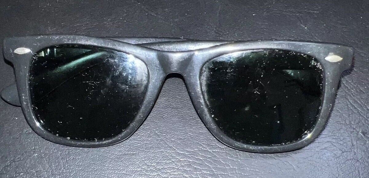 Vintage 1950s Crown Optical Black Wayfarer Style Sunglasses Vintage 1950s Crown Optical Black Wayfarer Style Sunglasses