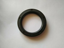 AUSTIN GIPSY 1962 ONWARDS REAR HUB OIL SEAL RC062