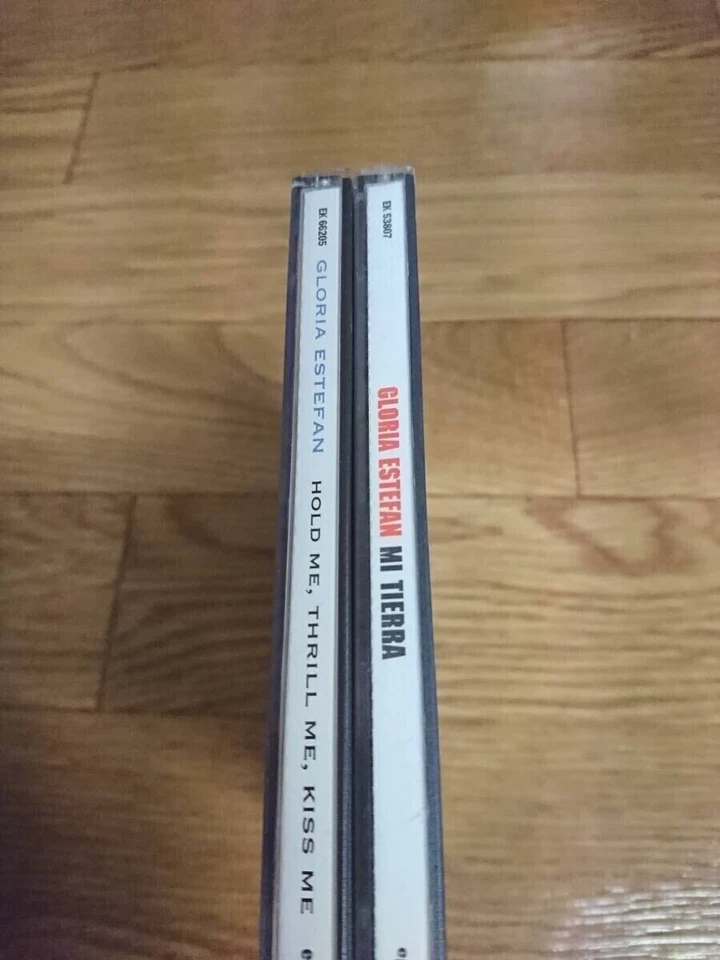 Gloria Estefan CD SET x2 【Mi Tierra】etc. Album set(Used item)S08041 Bundle Deal - Image 2 of 3
