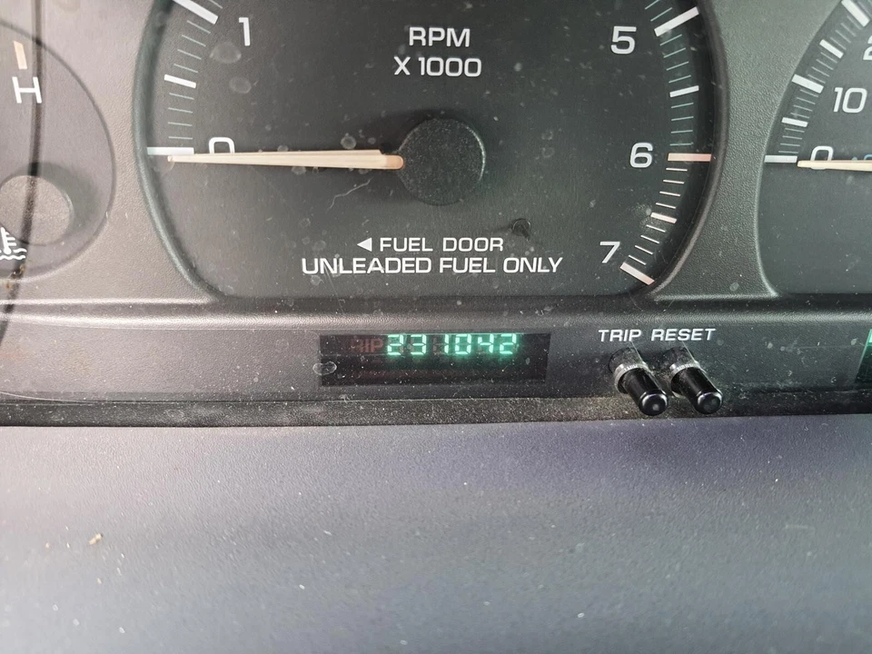 1999-2000 TOWN & COUNTRY VOYAGER CARAVAN Engine 3.3L (6-201) VIN G flex fuel 99 Foto 2 de 4