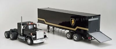 Knight Rider -Knight Industries Semi Tractor Trailer Aoshima