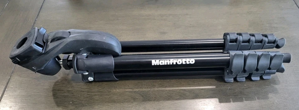 Manfrotto Compact Action Aluminum Tripod - Image 2 of 4