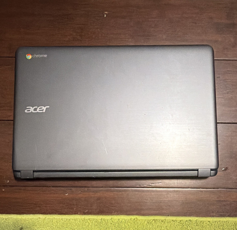 Acer Chromebook 15 15.6in Intel Celeron 2GB 16GB eMMC Chrome OS Gray. No charger