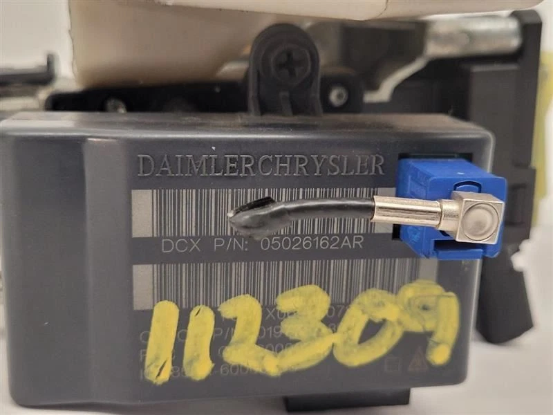 07-18 Wrangler Interruptor de bloqueo de encendido Cilindro Llave Columna de dirección MTD 04685719AH Foto 2 de 4