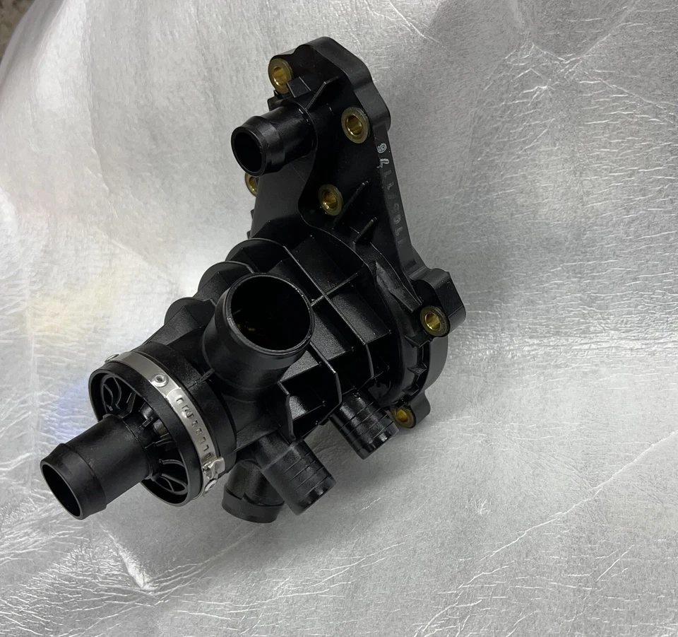 SEADOO 4 TEC 160F THERMOSTAT HOUSING seadoo 215,255,260,300 - Image 2 of 4