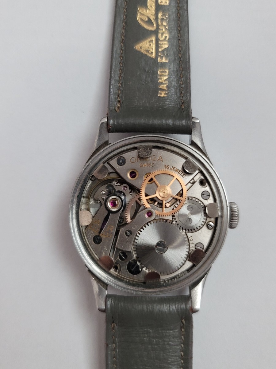 RARE VINTAGE WWII OMEGA 2179 16j MILITARY CALATREVA RARE VINTAGE WWII OMEGA 2179 16j MILITARY CALATREVA