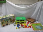 Vintage Playskool Familiar Places Holiday Inn Playset With Box and insert box