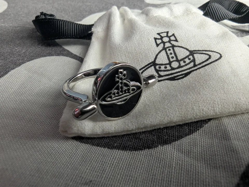 Vivienne Westwood Silver & Black Enamel Flippable Skull or Orb Ring UK Size M1/2 - Image 2 of 4