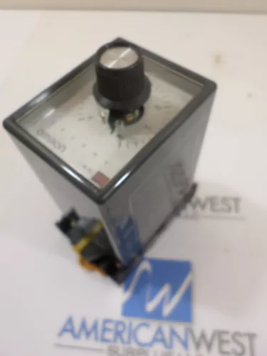 Used OMRON STP MND AC-UA  60 second timer  120 volt 