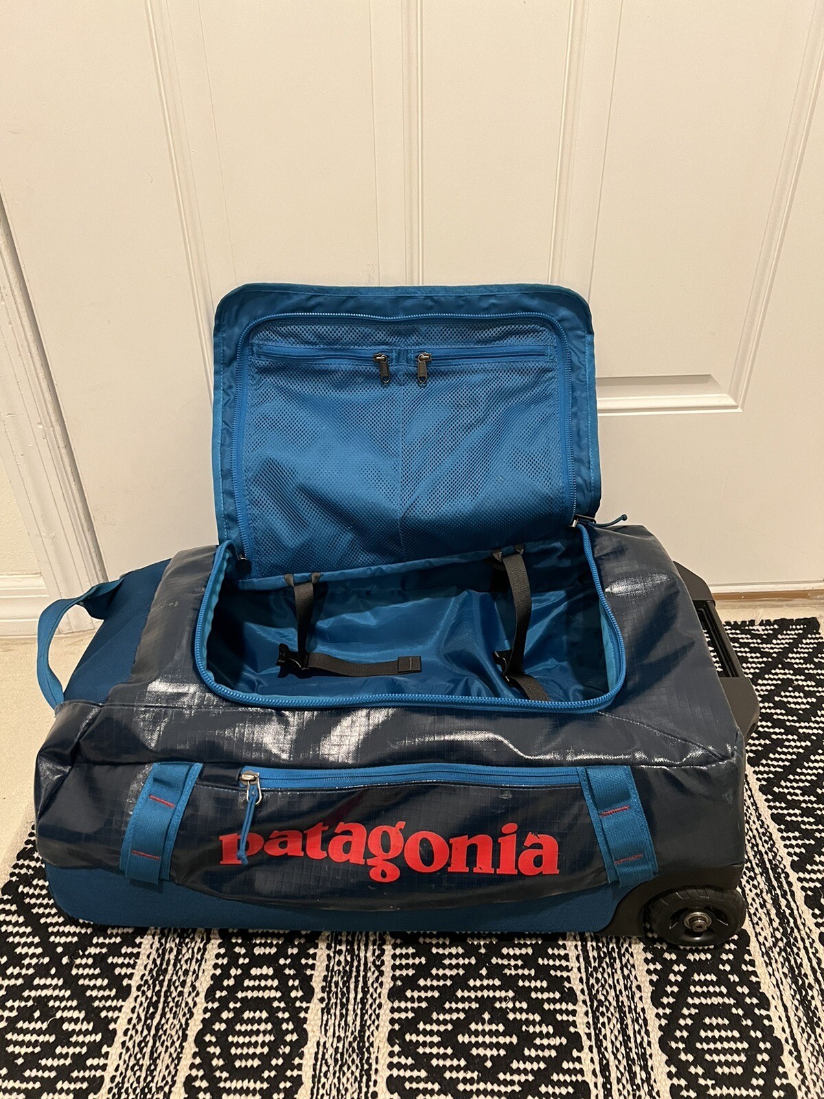 Patagonia Wheeled Duffel Bag Carryon Luggage Travel eBay