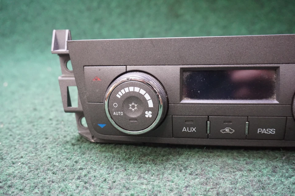 Cadillac DTS 2007 2008 2009 2010 2011 control de aire acondicionado de lujo OEM 25839377 Foto 2 de 4