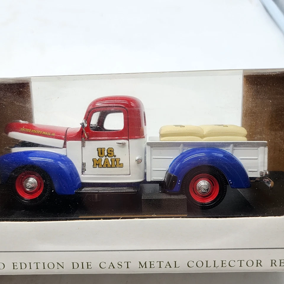 SpecCast 1/25 1947 International Harvester U.S. Mail Delivery Pickup Diecast - Image 4 of 4