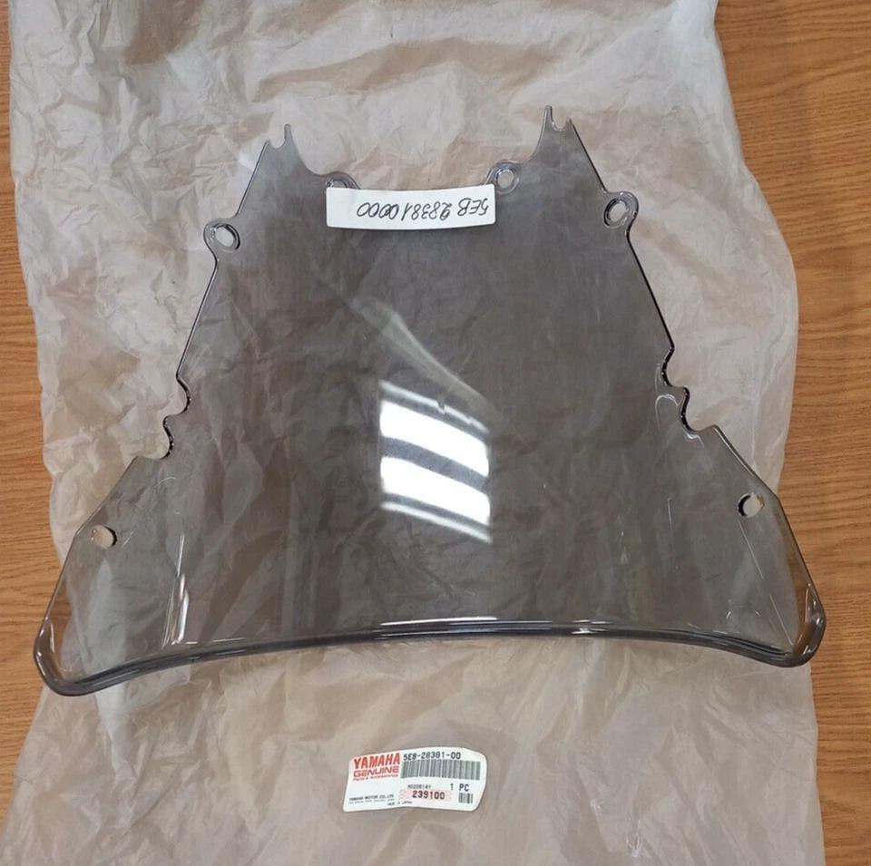 PLEXIGLASS YAMAHA R6 DAL 1999 AL 2002 NUOVO ORIGINALE - Immagine 3 di 4