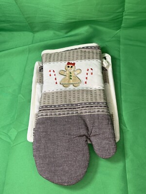 GINGER BREAD Theme Oven Mitt and Potholder Set of 2 Christmas Items