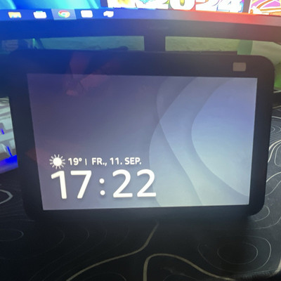 Amazon Echo Show 8 Smart Display & Lautsprecher Alexa WLAN Bluetooth schwarz