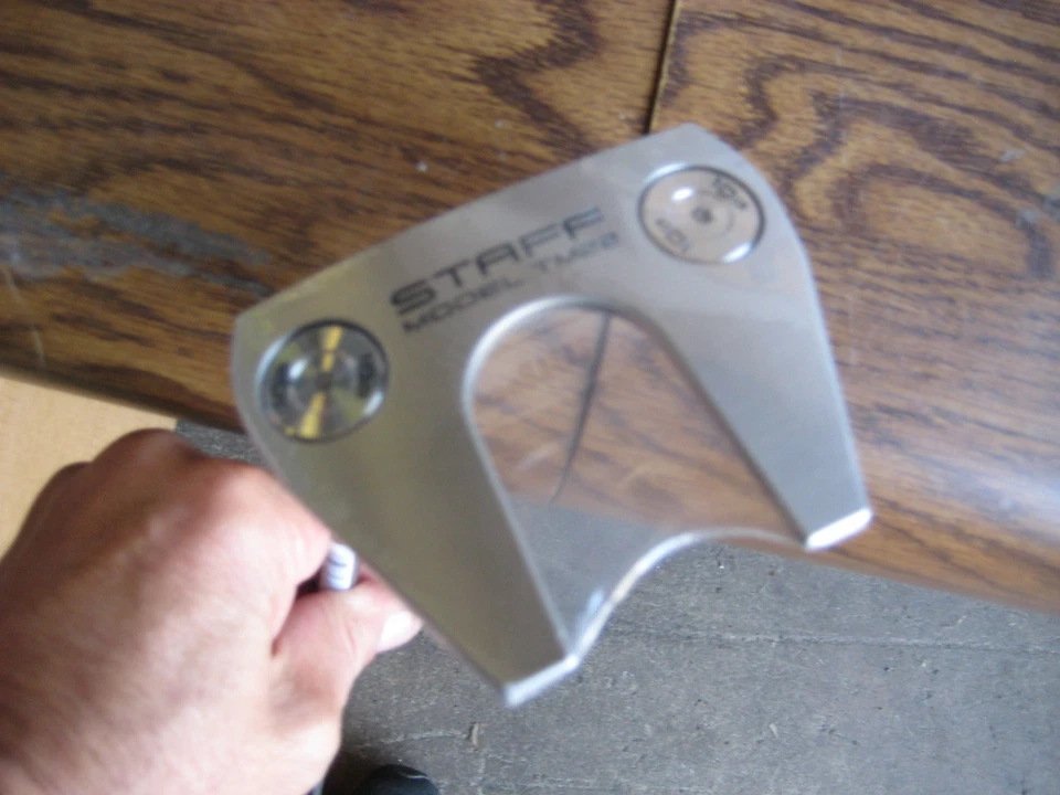 BRAND NEW Wilson Staff Model TM22 Mallet putter 35 inch LH - Image 2 of 4