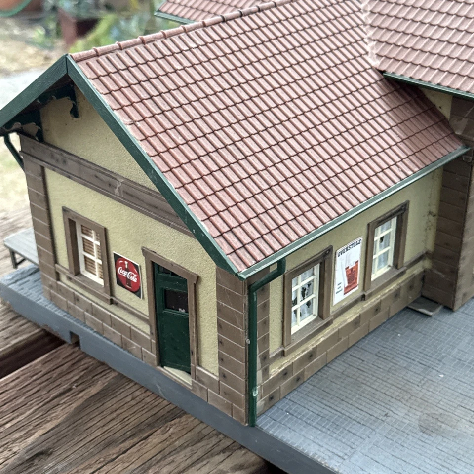 Piko G Scale Farmhouse with Base 63001 Goepplingen Train Station See Pics - Image 3 of 4