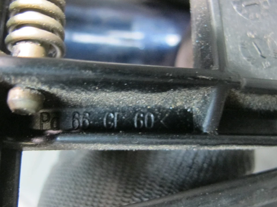 01-06 BMW E46 330ci CUPÉ CONVERTIBLE PUERTA IZQUIERDA Y DERECHA JUEGO MANIJA EXTERIOR OEM Foto 4 de 4