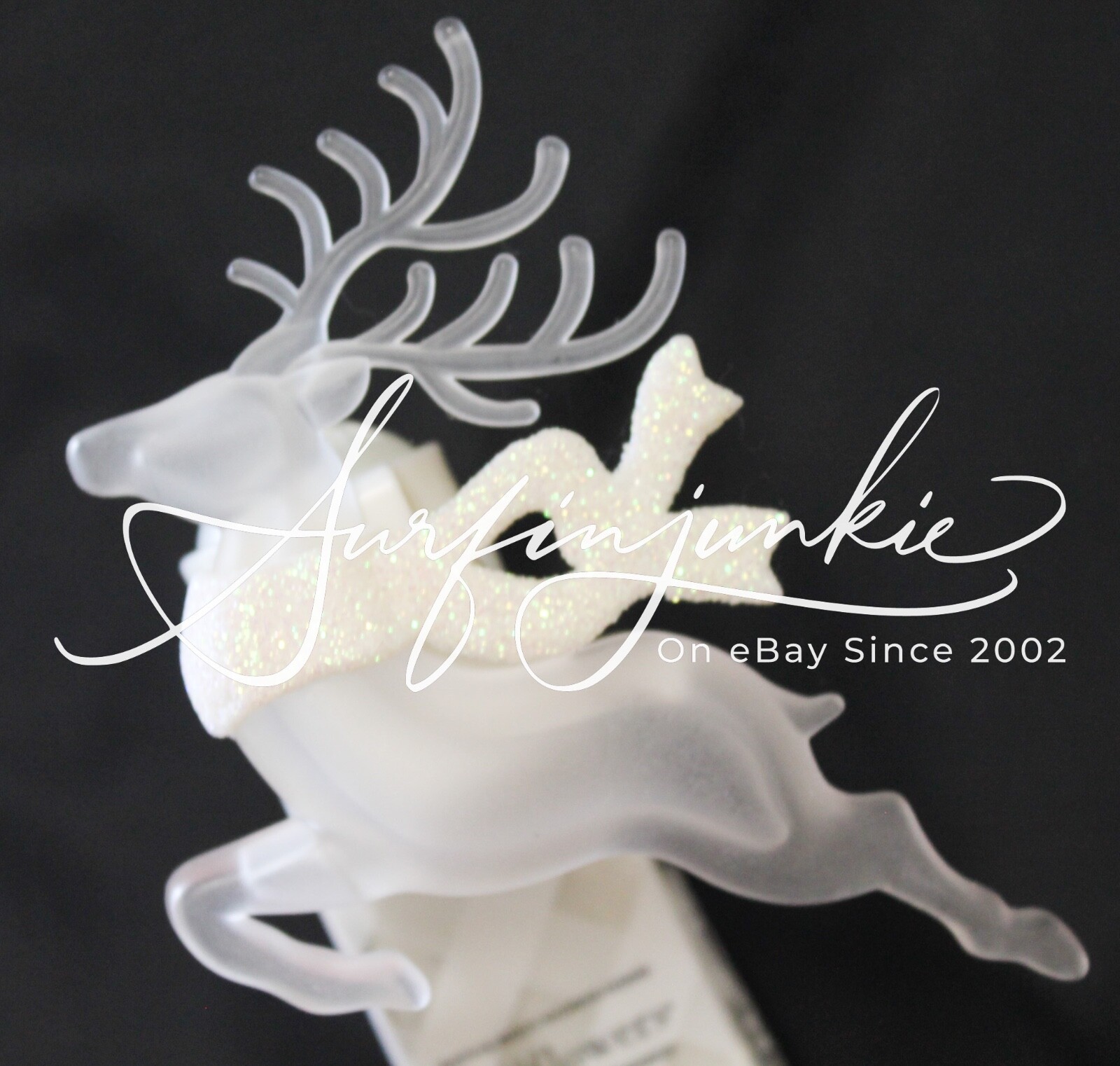 Bath & Body Works Dog Reindeer Frosted Christmas Wallflower Plug-image