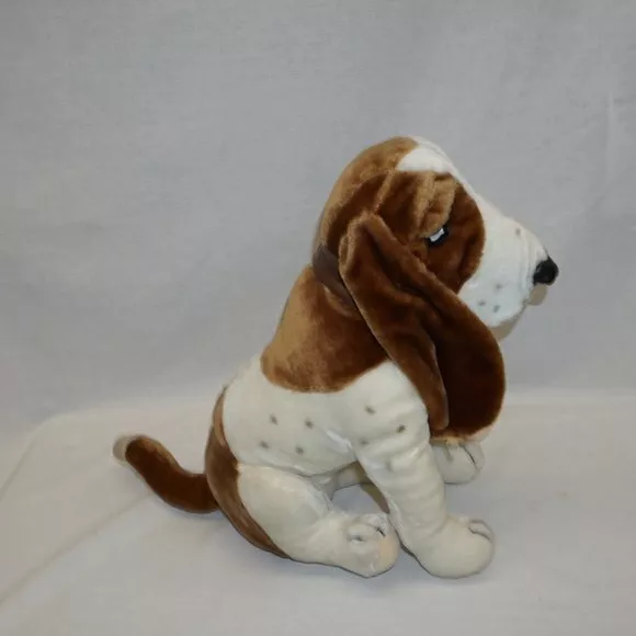 vintage 80s deadstock plush HUSHPUPPIES bassett hound stuffed