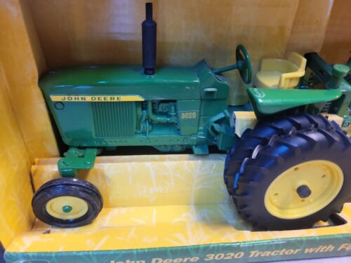 2000 ERTL, John Deere 3020 Tractor w/ 4 Bottom Plow, 1:16, #15076 - Picture 4 of 10