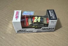 2013 Jeff Gordon Cromax Pro 1:64 scale car