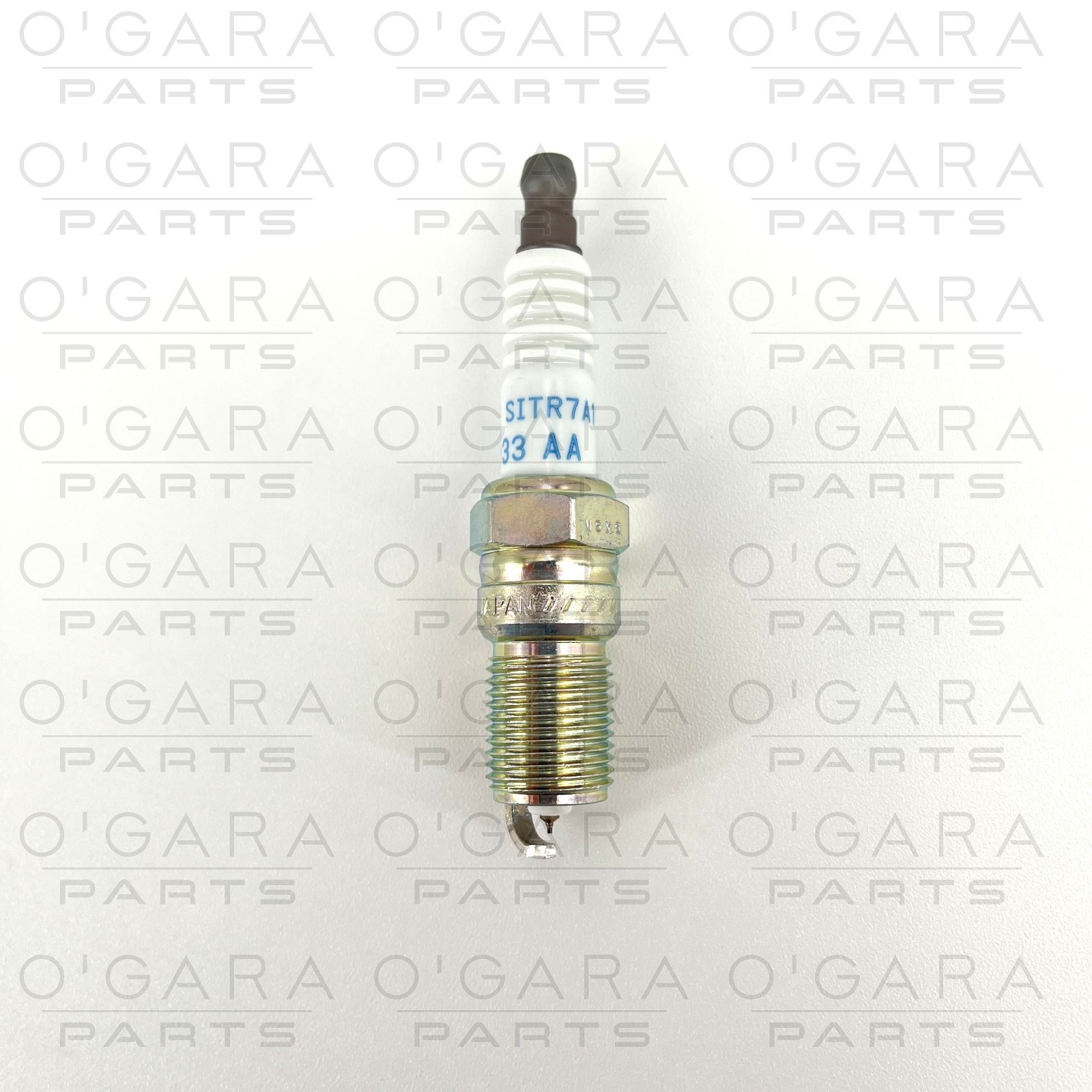 Aston Martin Vanquish 2013 Spark plug P/N CD3312405AAPK