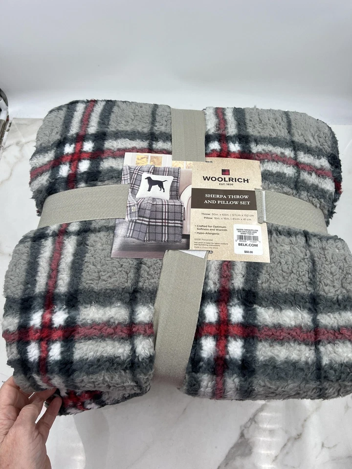 Juego de manta y almohada Woolrich Sherpa 50x60 gris rojo a cuadros apliques para perro Foto 4 de 4