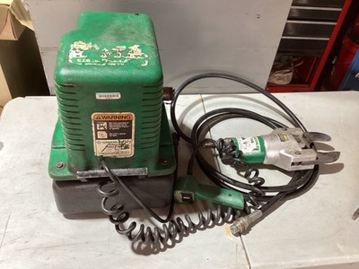 Greenlee 975 Hydraulic Power Pump 10,000 PSI w/ Greenlee 746 Cable Cutter
