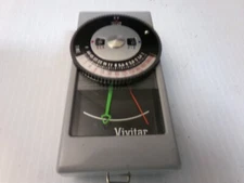 VINTAGE VIVITAR LIGHT METER W/ CASE, MODEL 30, JAPAN