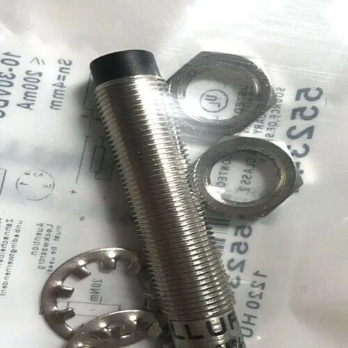 BALLUFF BES 516-356-SA24-S4-C Proximity Switch 1PC New BES516356SA24S4C - Picture 2 of 2