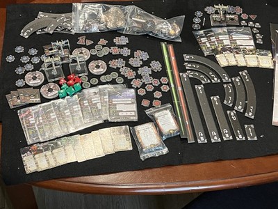 Star Wars X-Wing Miniatures Game 1.0 2 core X wings with X wing exp and T-70 