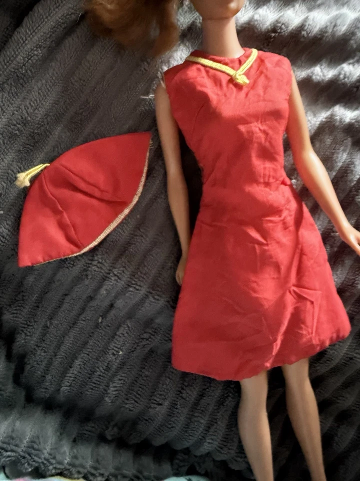 LOTE Barbie Vintage Años 60 TLC Elegancia Dorada Carrera Niña Columpio Zapatos Fácil Foto 2 de 4